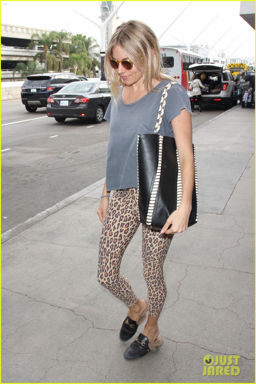 sienna miller lands in la after her month of nyc events 073796056