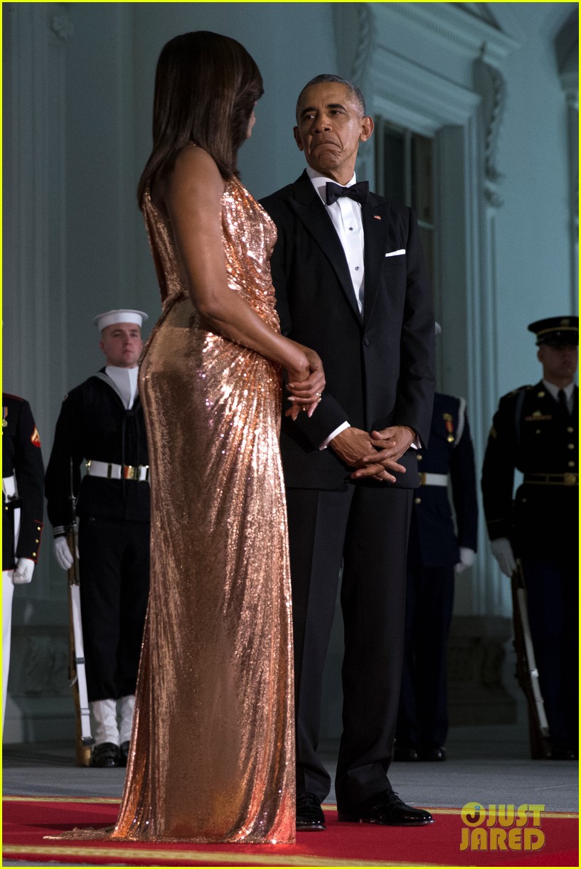 president barack obama first lady michele stun at final state dinnermytext04mytext