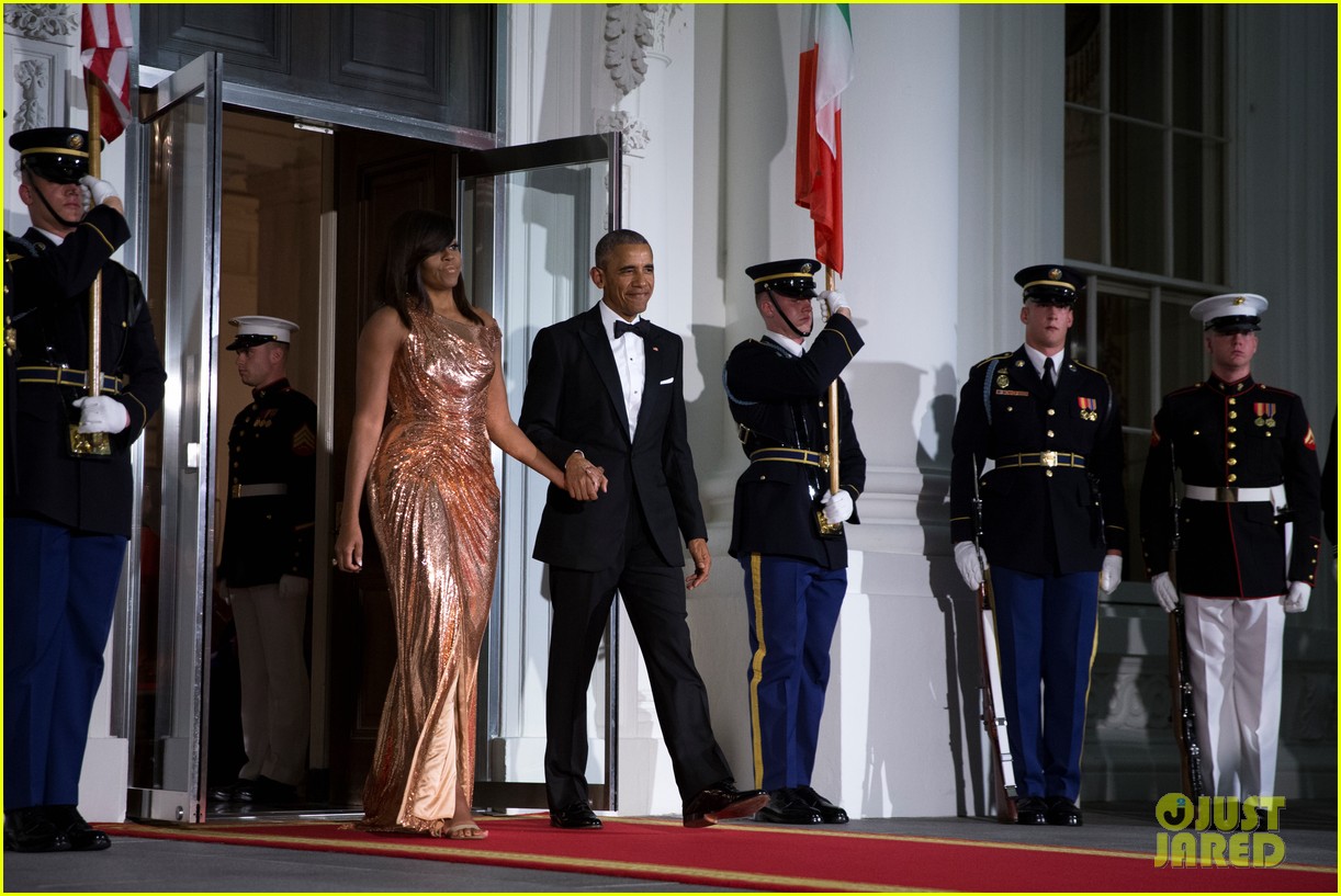 president barack obama first lady michele stun at final state dinnermytext09mytext