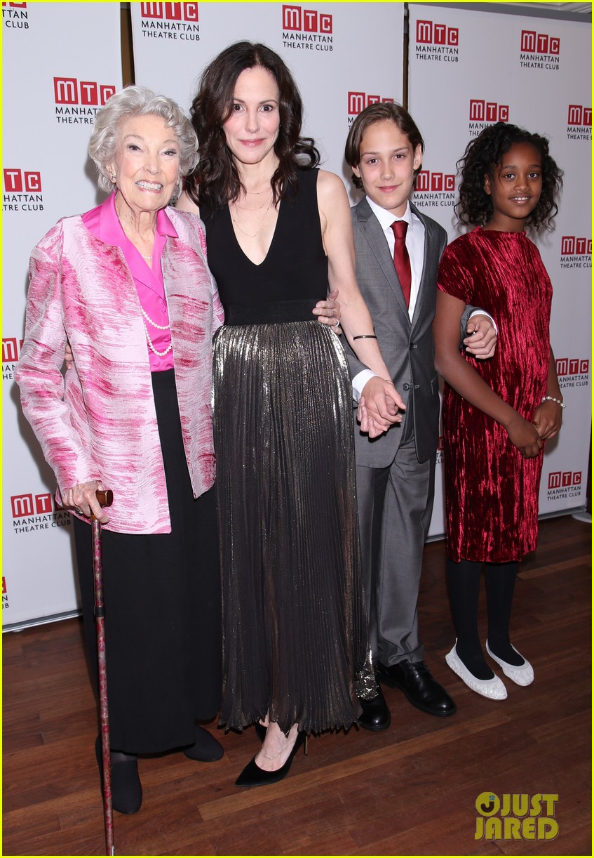 mary louise parker gets support from family at opening night of broadway 013785674