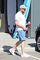 seth rogen picks up healthy snacks at the grocery store 01