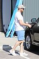 seth rogen picks up healthy snacks at the grocery store 11