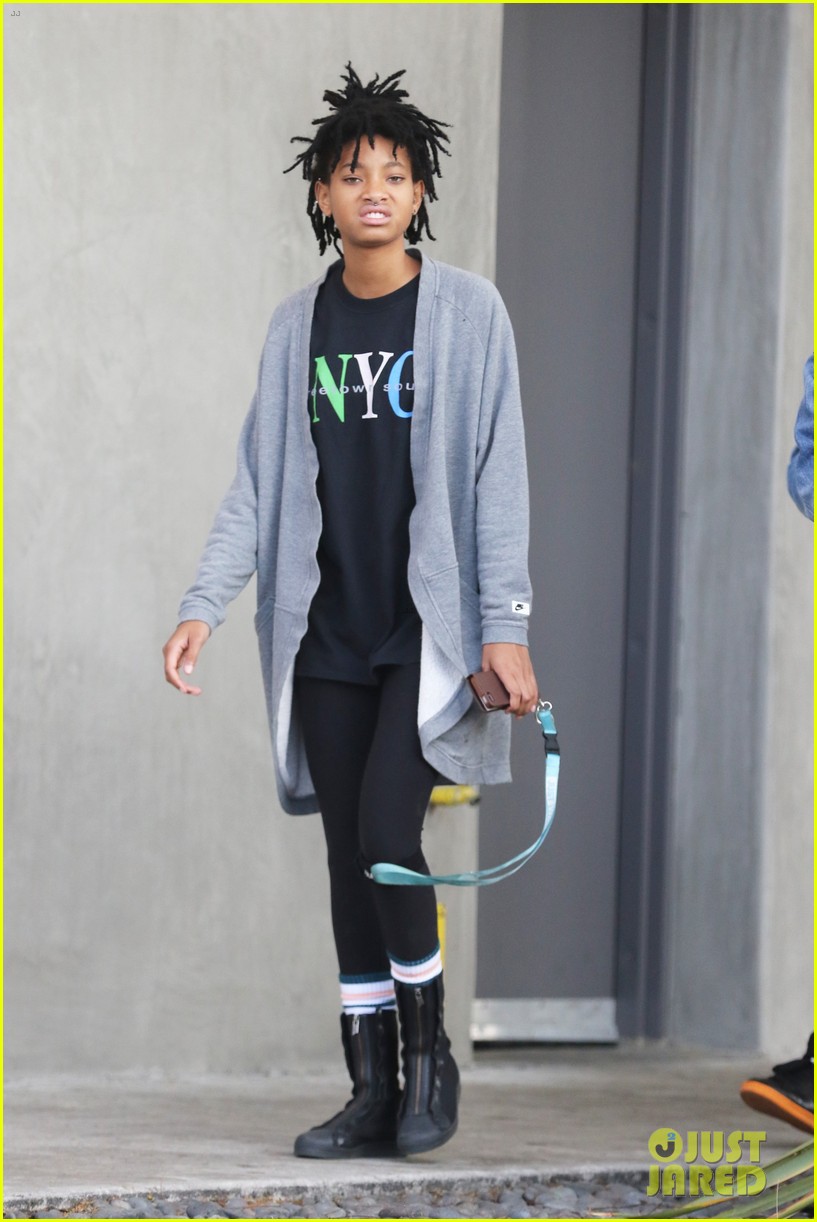 jaden and willow hang out in weho01210mytext3784426