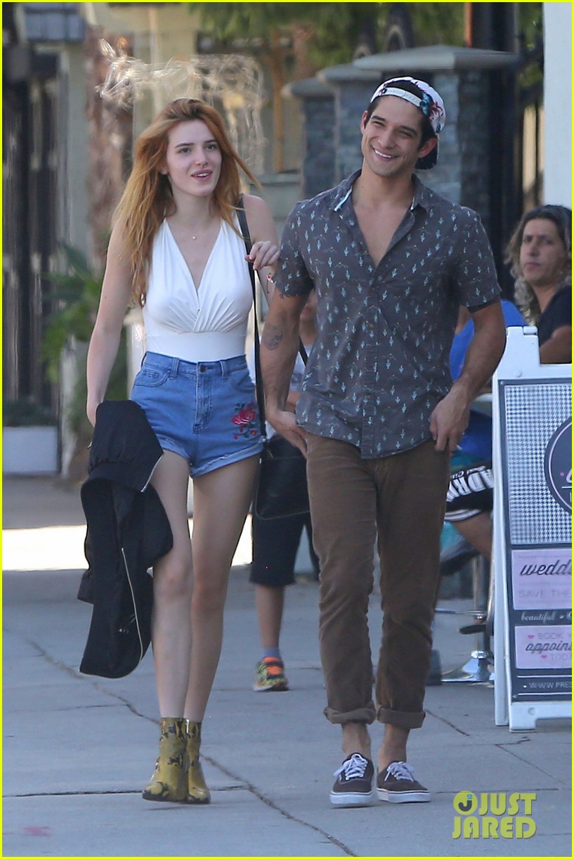 bella thorne tyler posey lunch after fil last episode 123790082