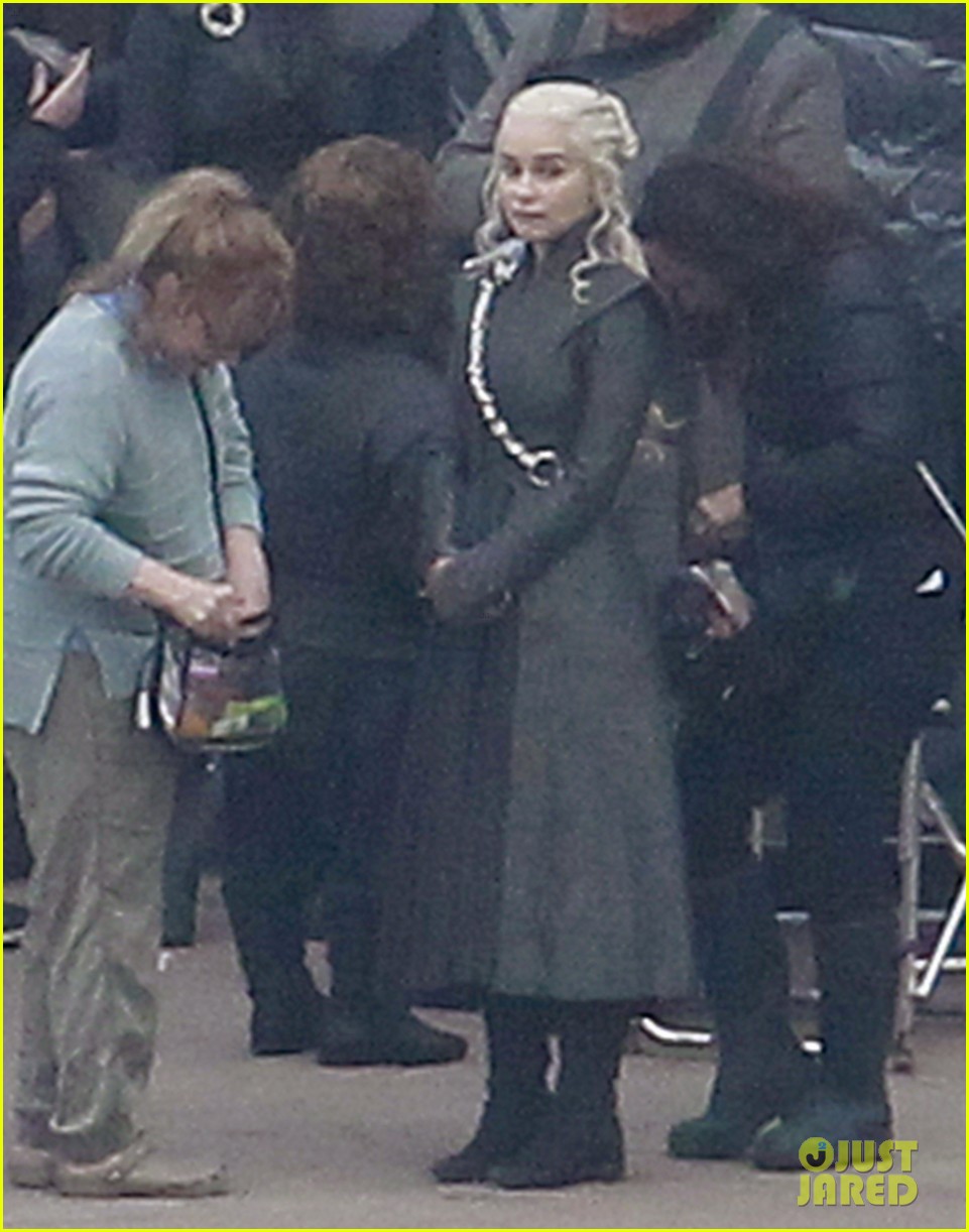 game of thrones cast continues filming in spain 01