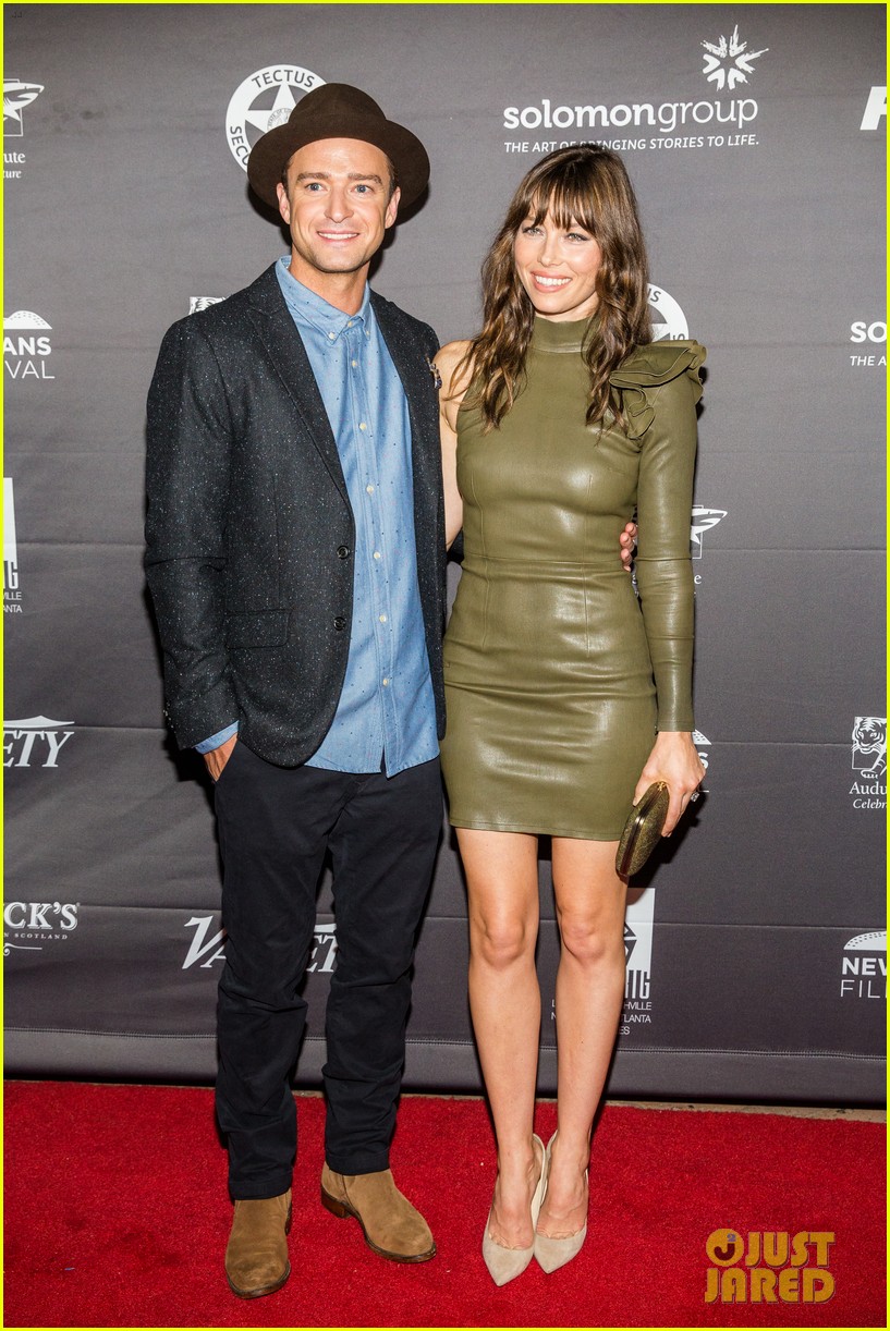 Jessica Biel and Justin Timberlake arriving at the Vanity Fair Oscar Party  in Beverly Hills, Los Angeles, USA Stock Photo - Alamy, image size:817x1222