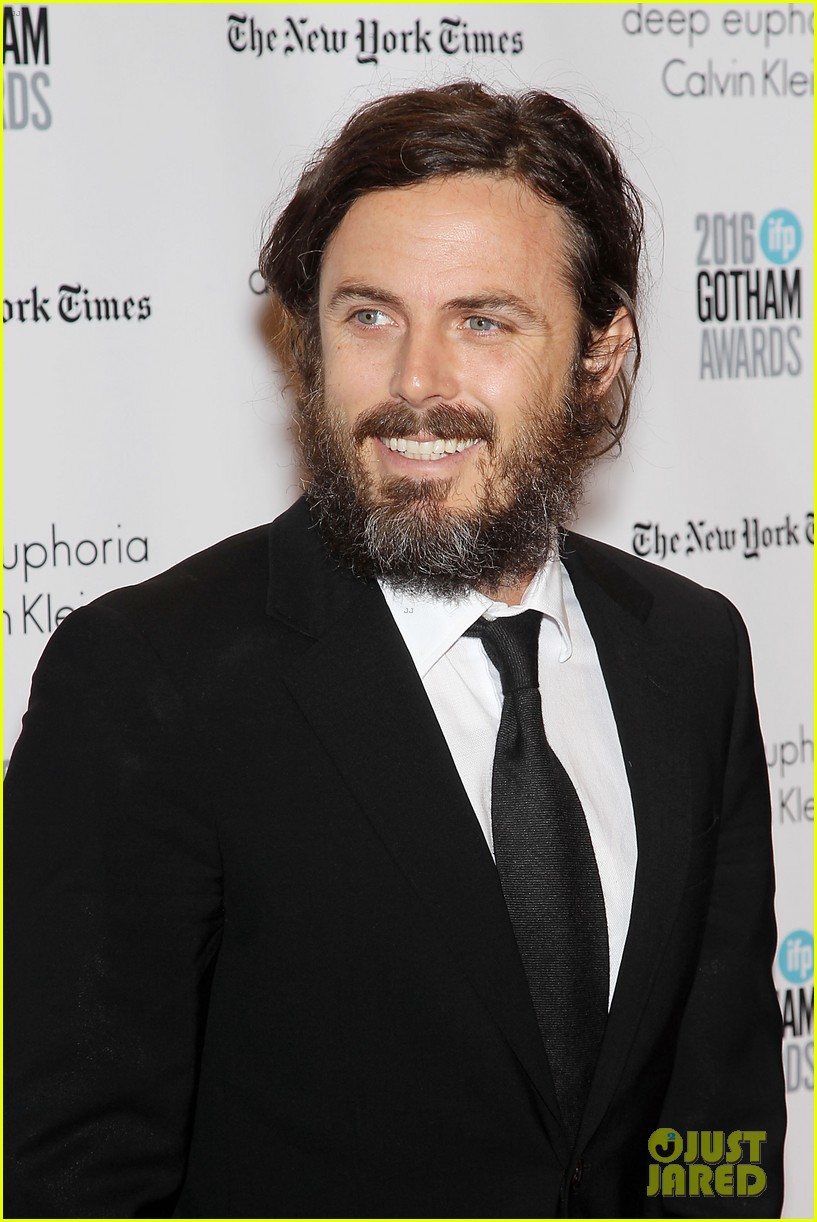 Casey Affleck Wins Best Actor at Gotham Awards 2016!: Photo 3816975 ...