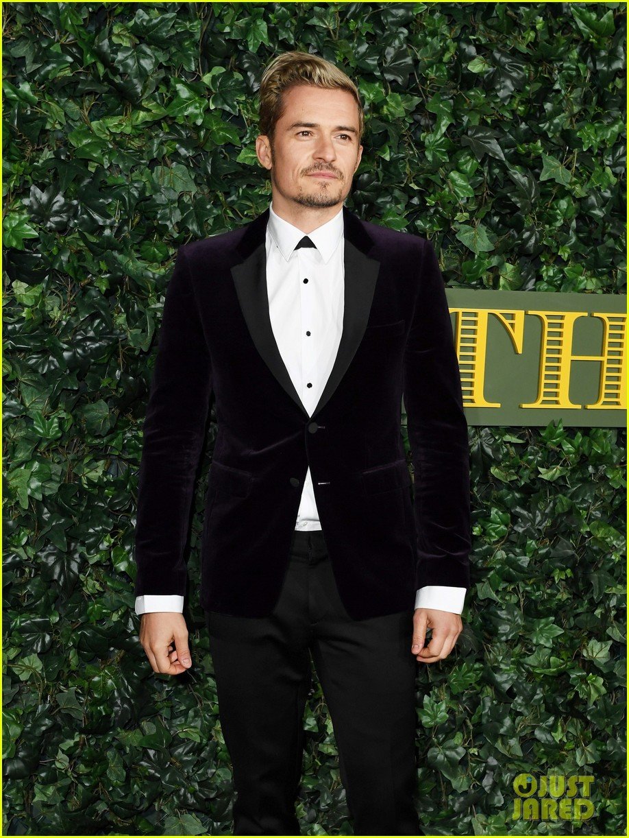 orlando bloom goes stag to london evening standard awards 013808052