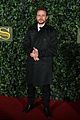 orlando bloom goes stag to london evening standard awards 03