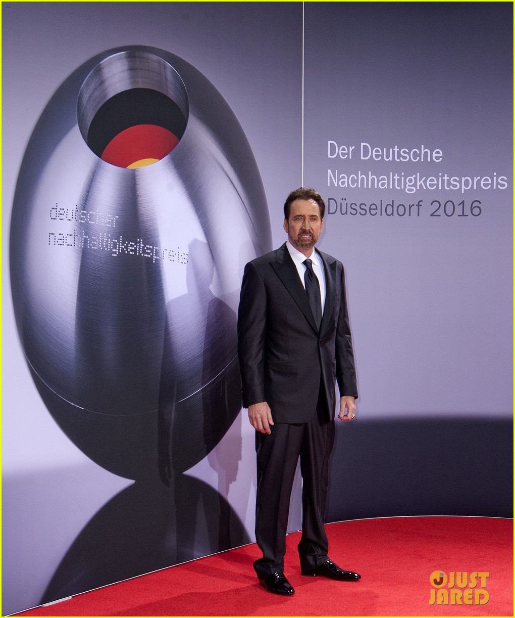 nic cage suits up for german sustainability awards 08