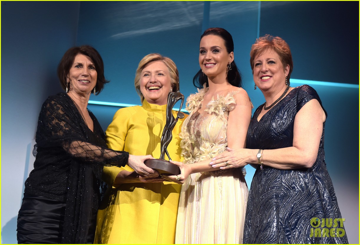 VIDEO Hillary Clinton Honors Katy Perry with Humanitarian Award During