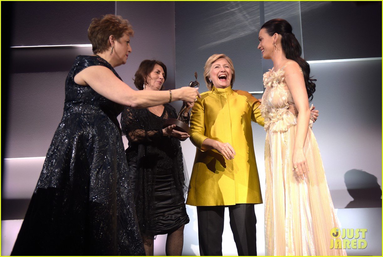 VIDEO Hillary Clinton Honors Katy Perry with Humanitarian Award During