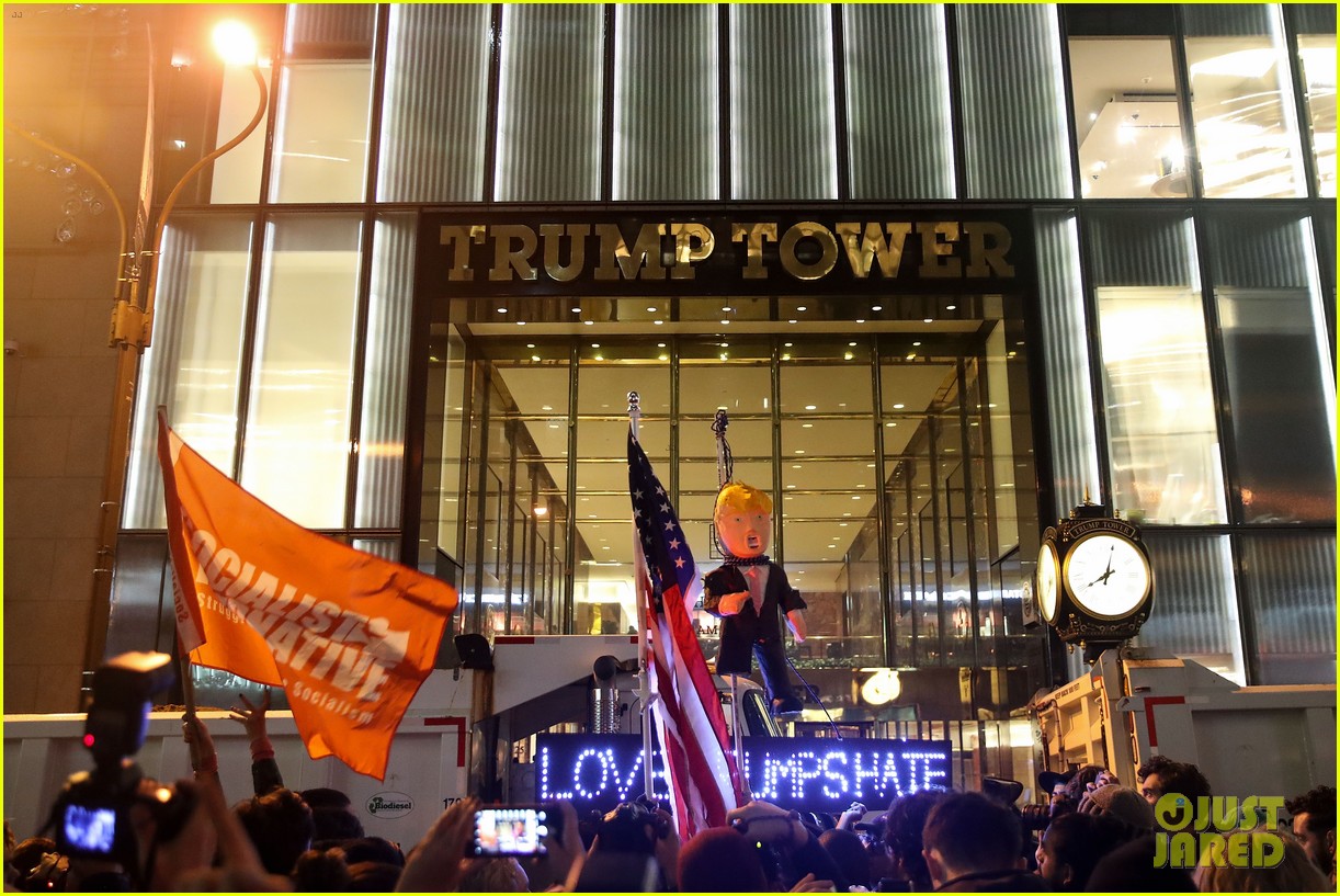protests against donald trump break out across country 053805370