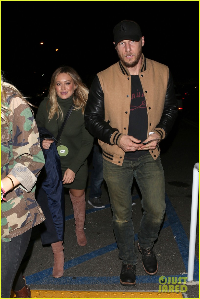 Hilary Duff \u0026 Boyfriend Jason Walsh Couple Up at Kanye West Concert: Photo  3799766 | Hilary Duff, Jason Walsh Photos | Just Jared: Entertainment News, image size:817x1222
