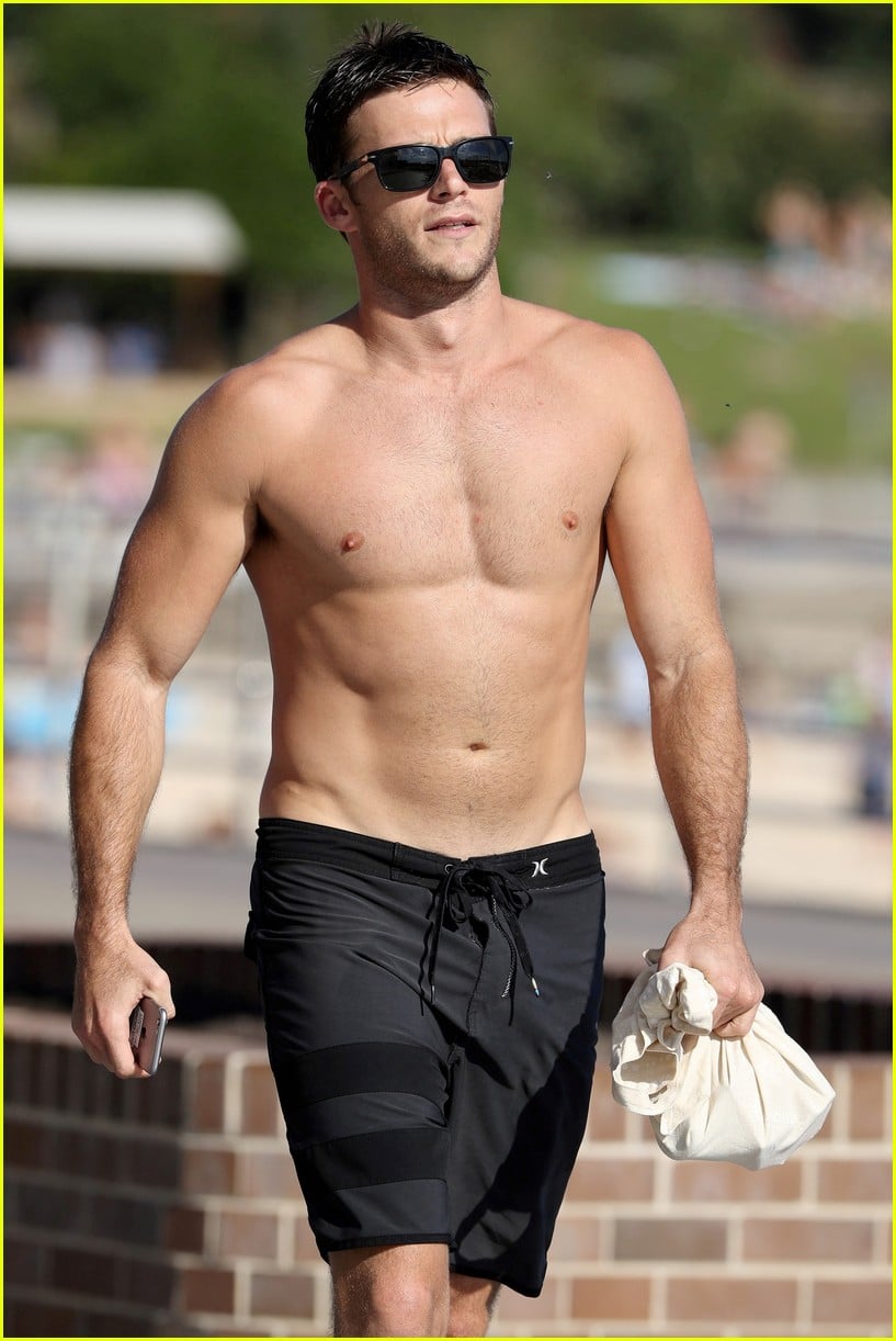 The Four Body Types, Fellow One Research - Celebrity Scott Eastwood Body Type One (BT1) Shape Physique