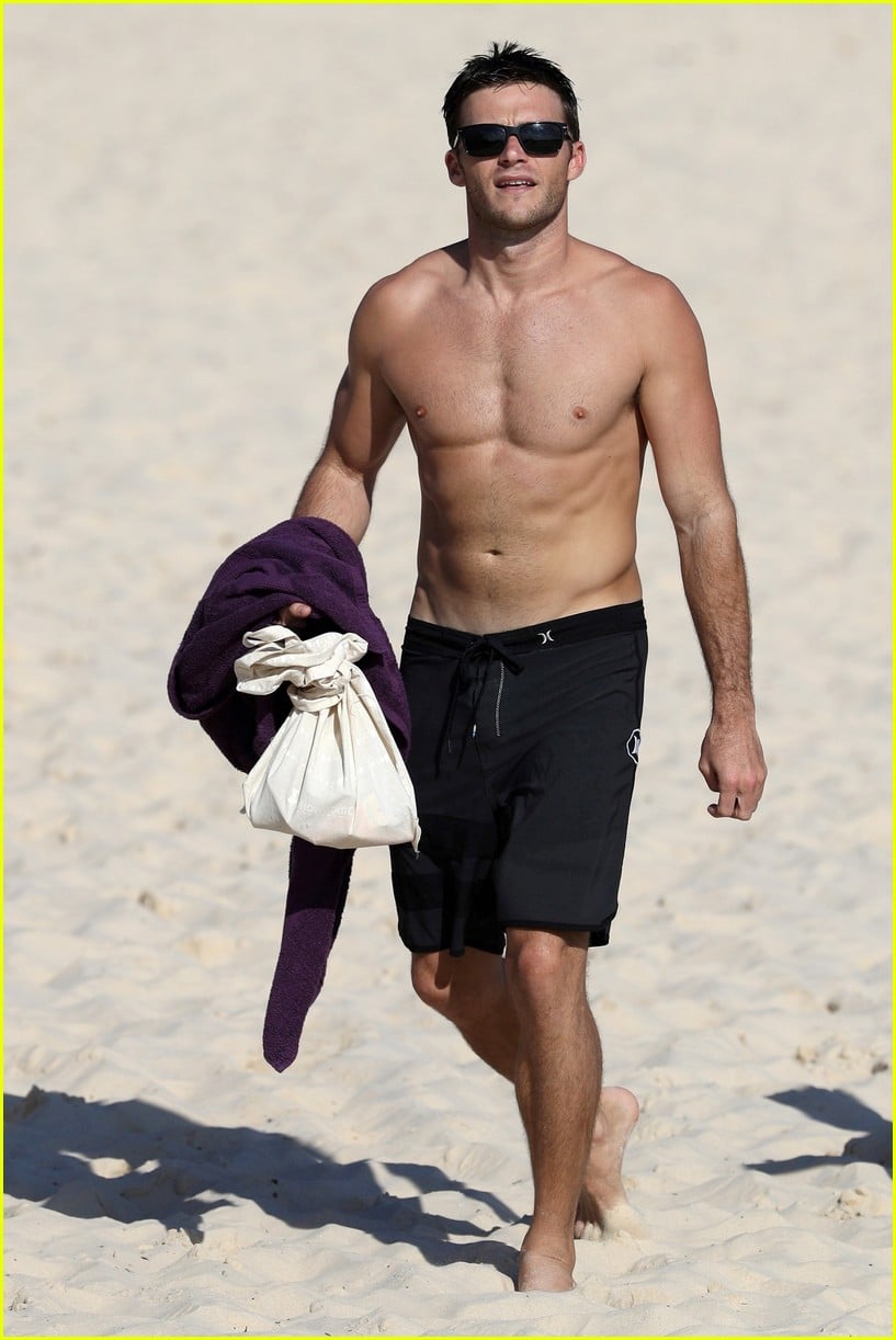 Scott Eastwood Body Shape - In a Swimsuit