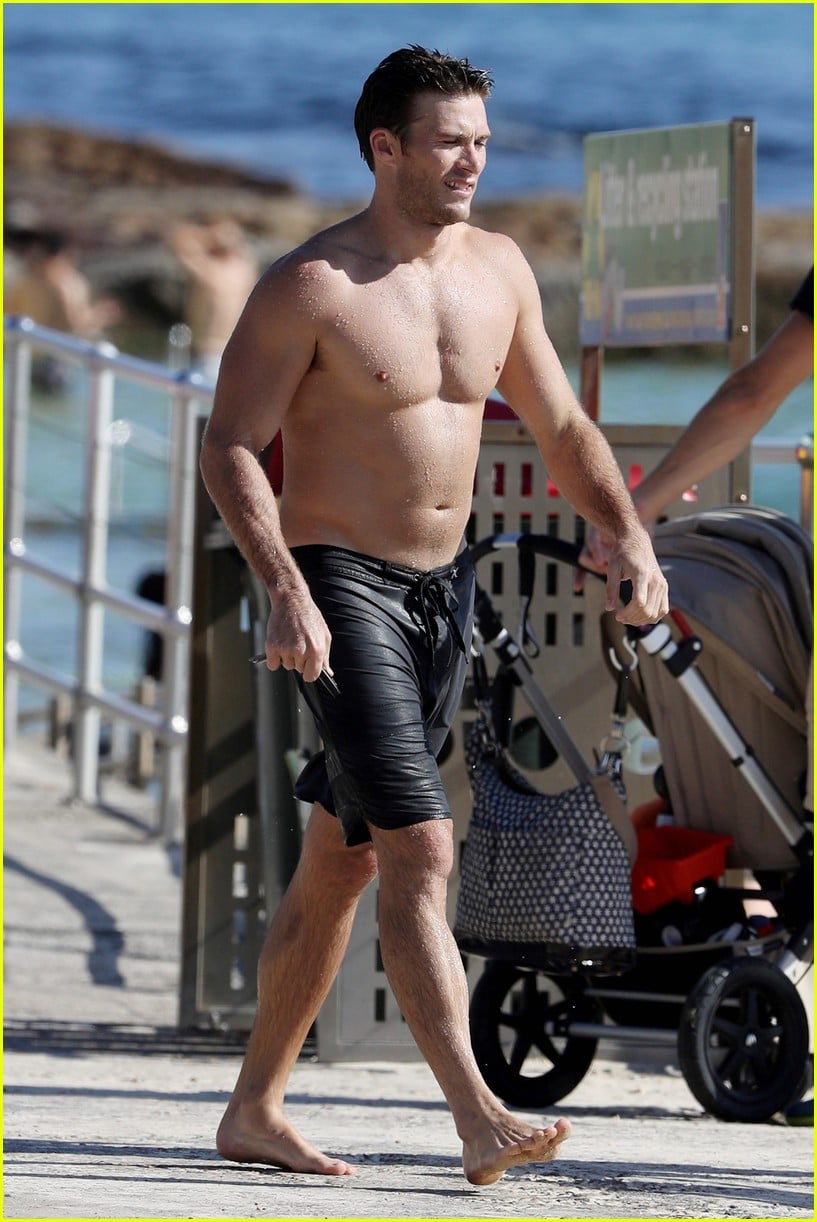 Scott Eastwood Body Type One Celebrity
