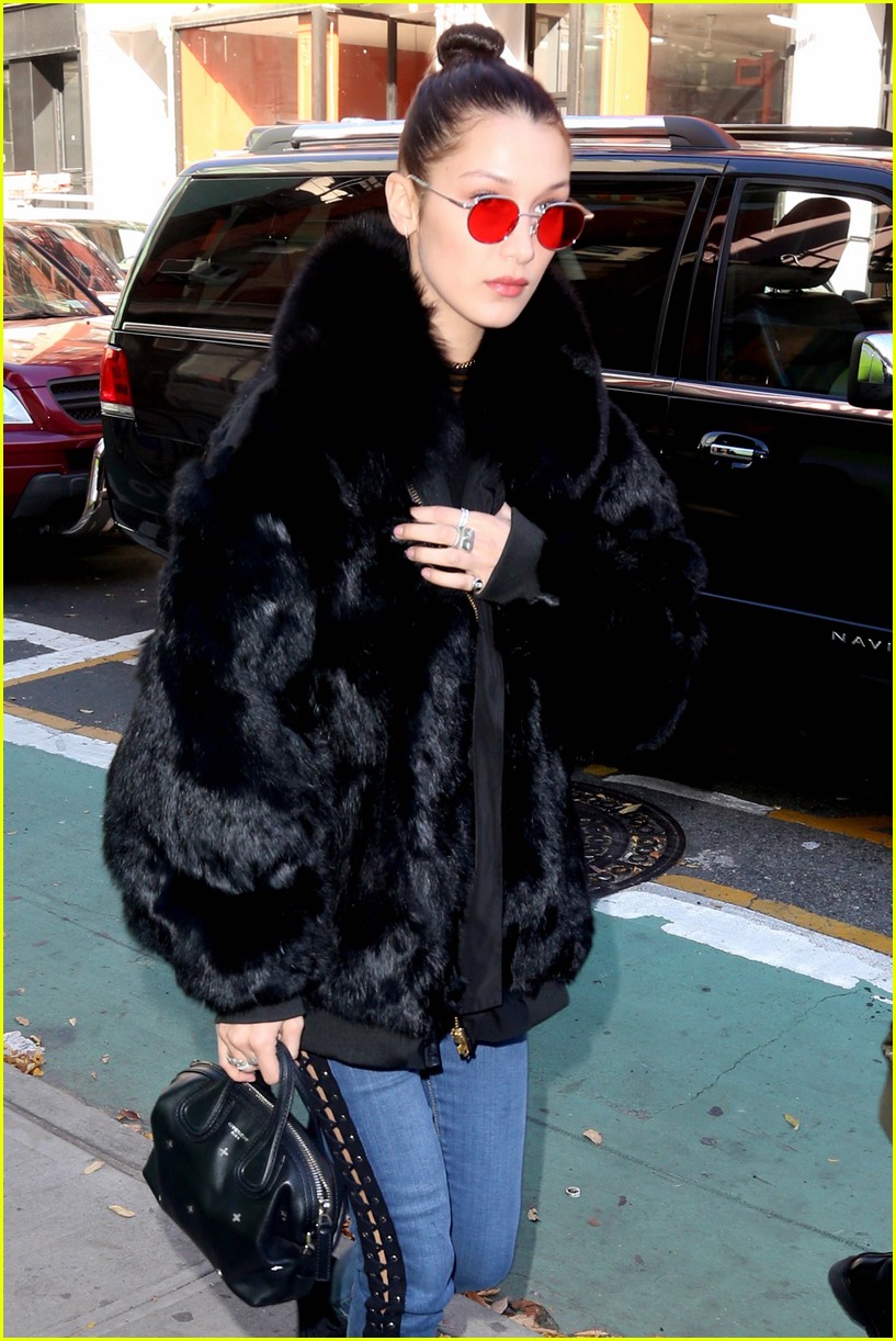 bella hadid nike blazer