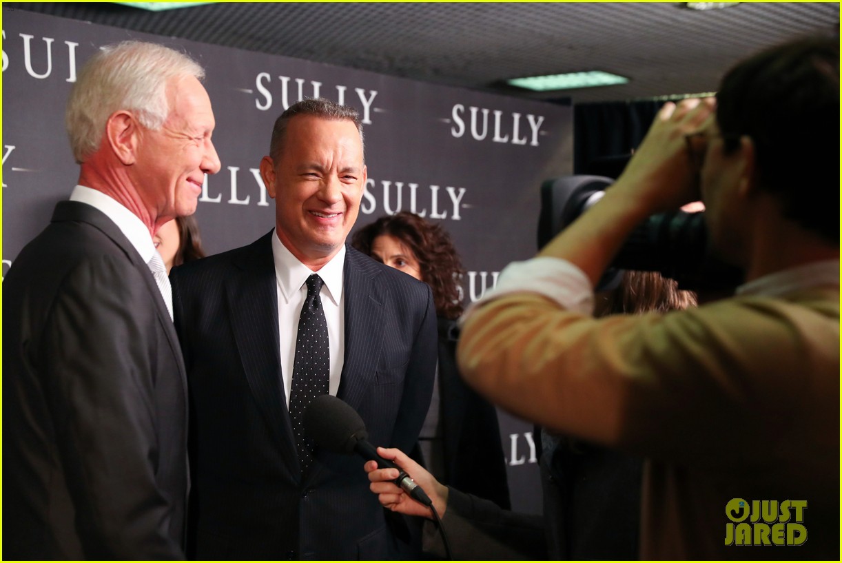 tom hanks premiere sully with the real captain sully 11