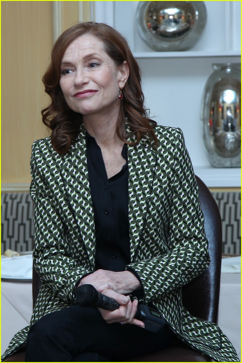 isabelle huppert on elle i think its a difficult film to watch for everybody 05