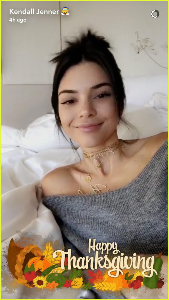 Caitlyn Jenner Spends Thanksgiving with Kendall & Kylie! Photo 3815296