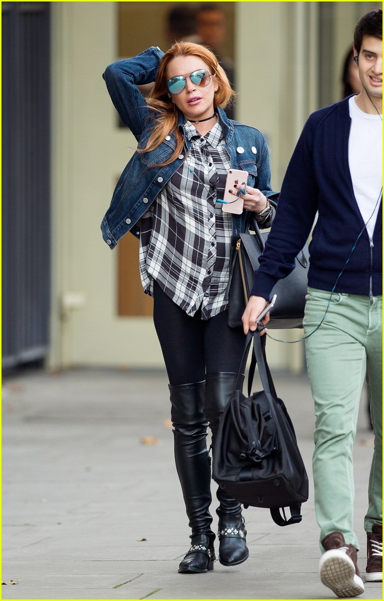 lindsay lohan out in london 04