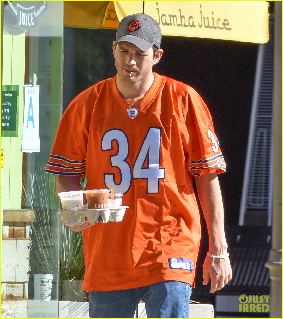 Mila Kunis Curbs Pregnancy Cravings With Jamba Juice Photo 3808153