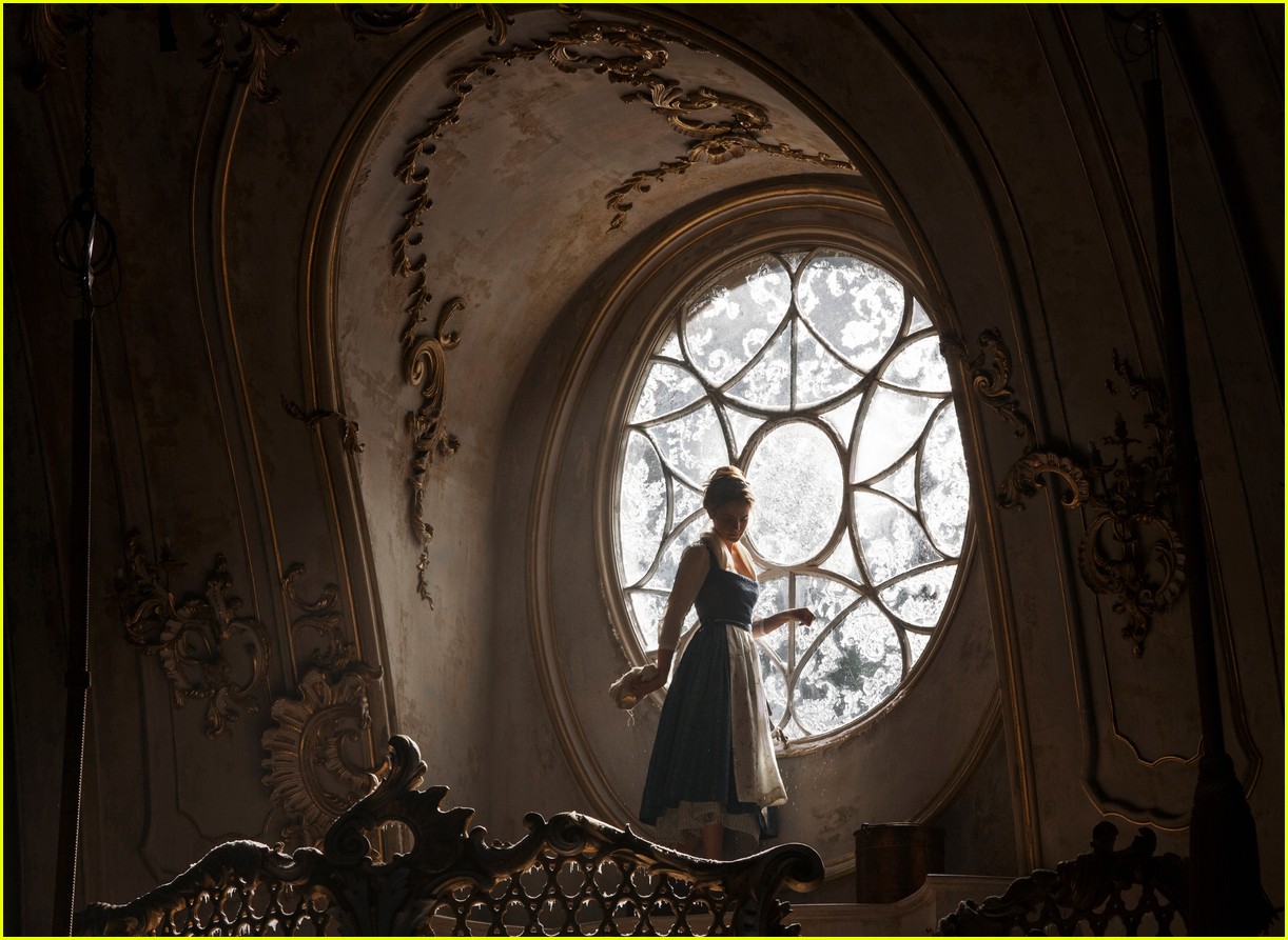 new beauty and the beast movie images emma watson 073802074