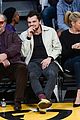 jack nicholson his son ray share a laugh at lakers game 05
