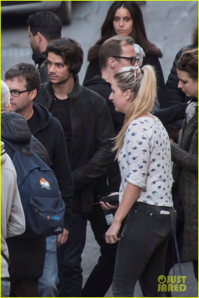 dylan obrien spotted on set for first time since accident 033814309