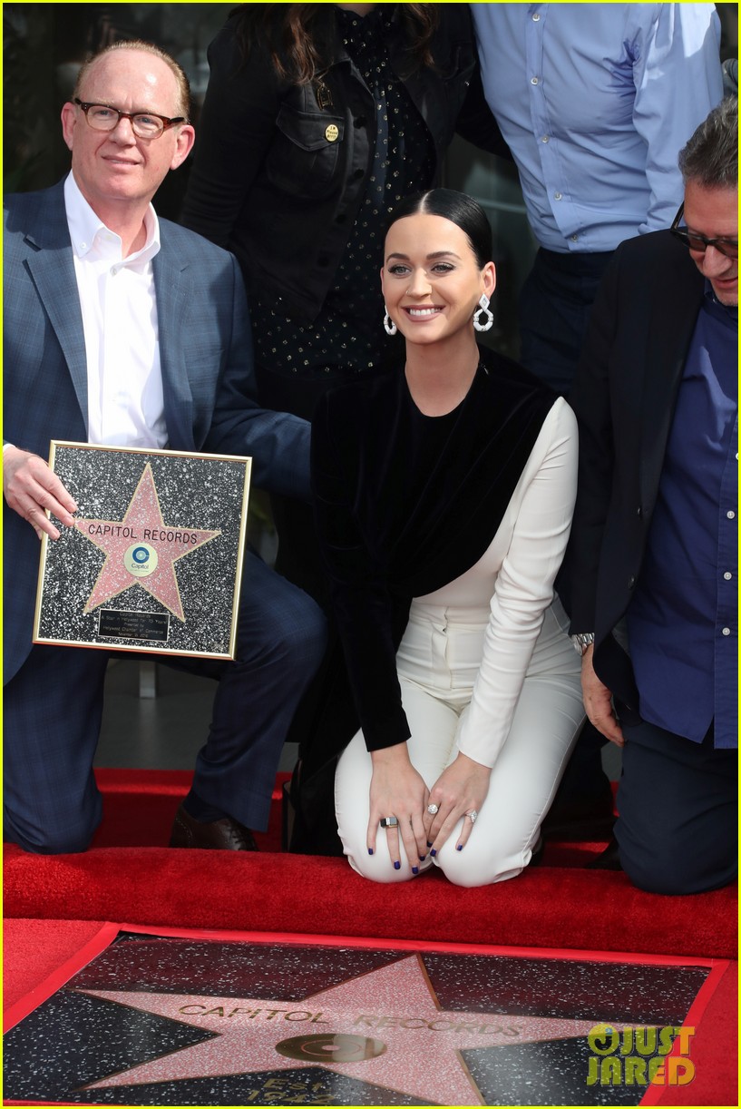 katy perry capitol records star 22