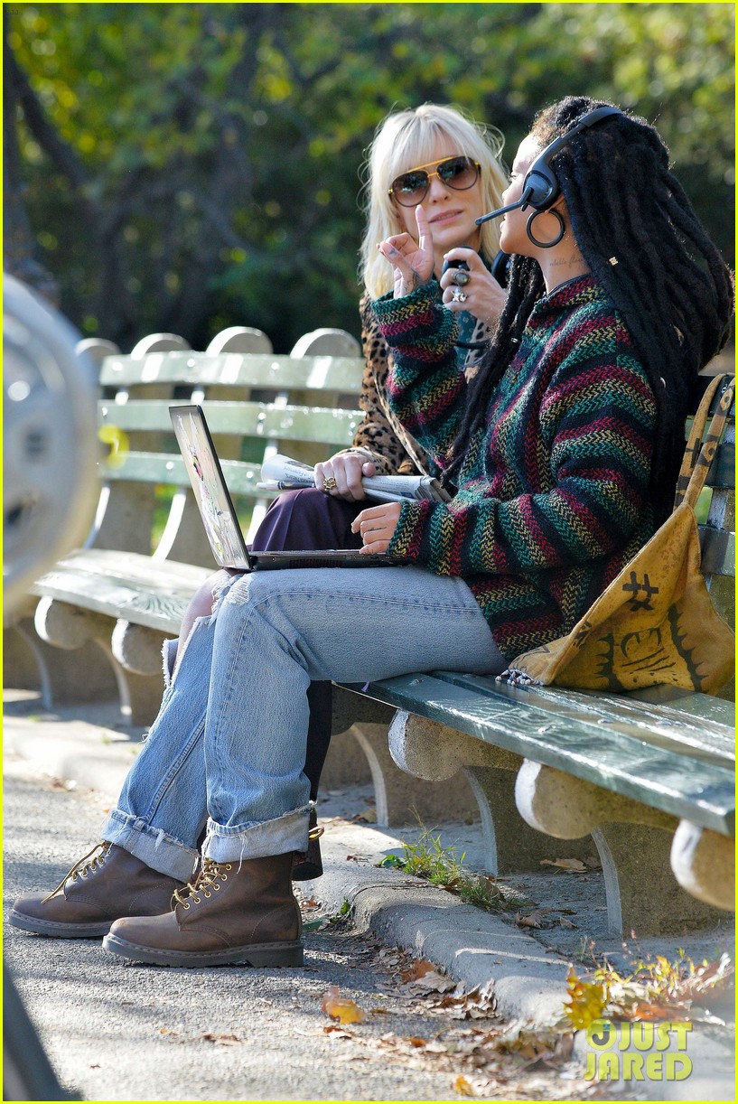 rihanna tech savvy with cate blanchett for oceans eight 27