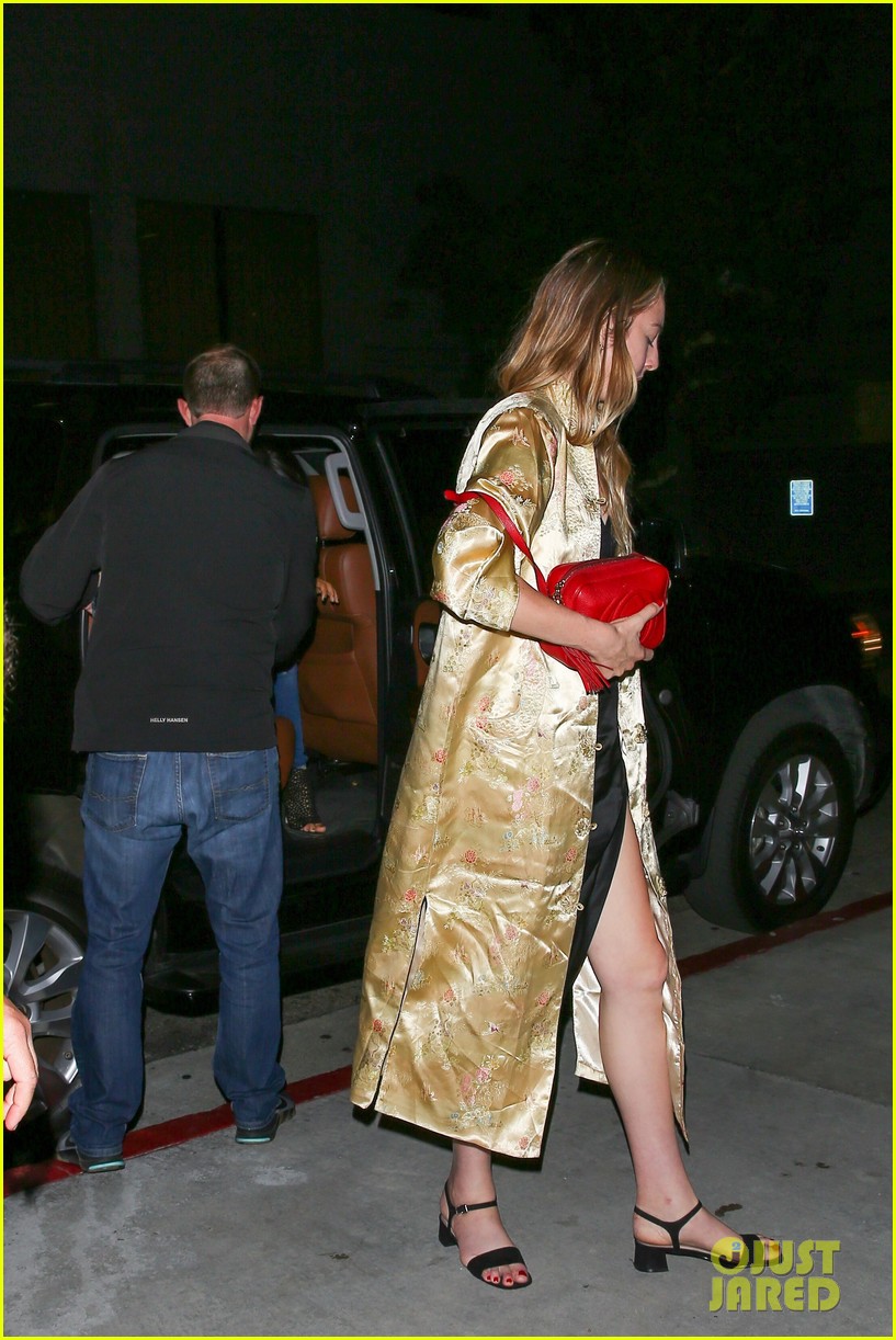 taylor swift catches a private movie screening with friends 24