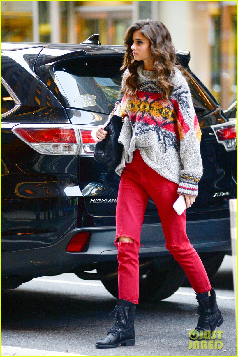 taylor hill heads to a victorias secret fashion show fitting 063799439