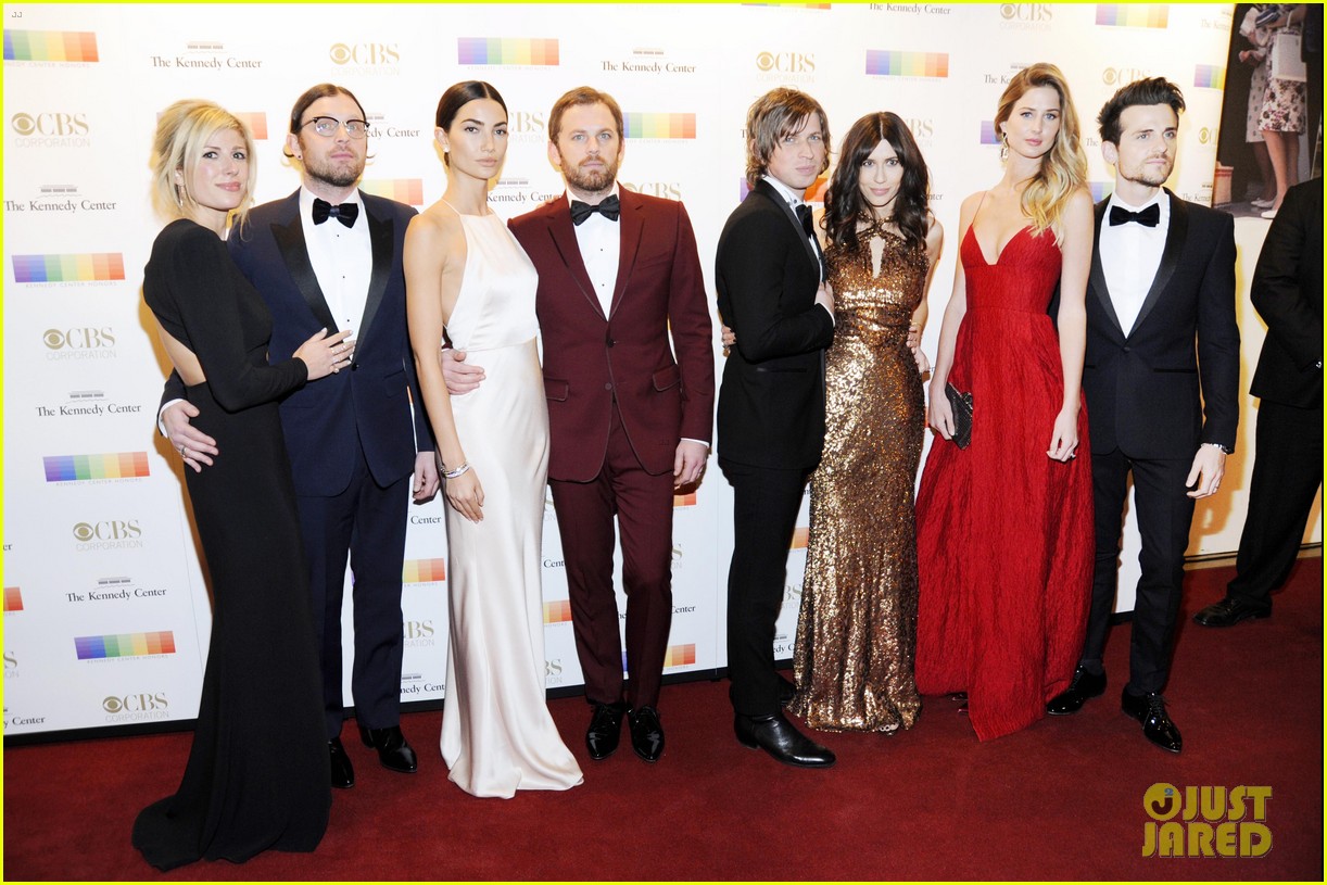 lily aldridge kings of leon rock red carpet at 2016 kennedy center honors 03