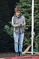 halle berry debuts her shorter hairdo while christmas tree shopping 08