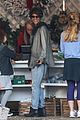 halle berry debuts her shorter hairdo while christmas tree shopping 14