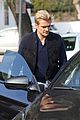 orlando bloom gets his blond hair touched up 02