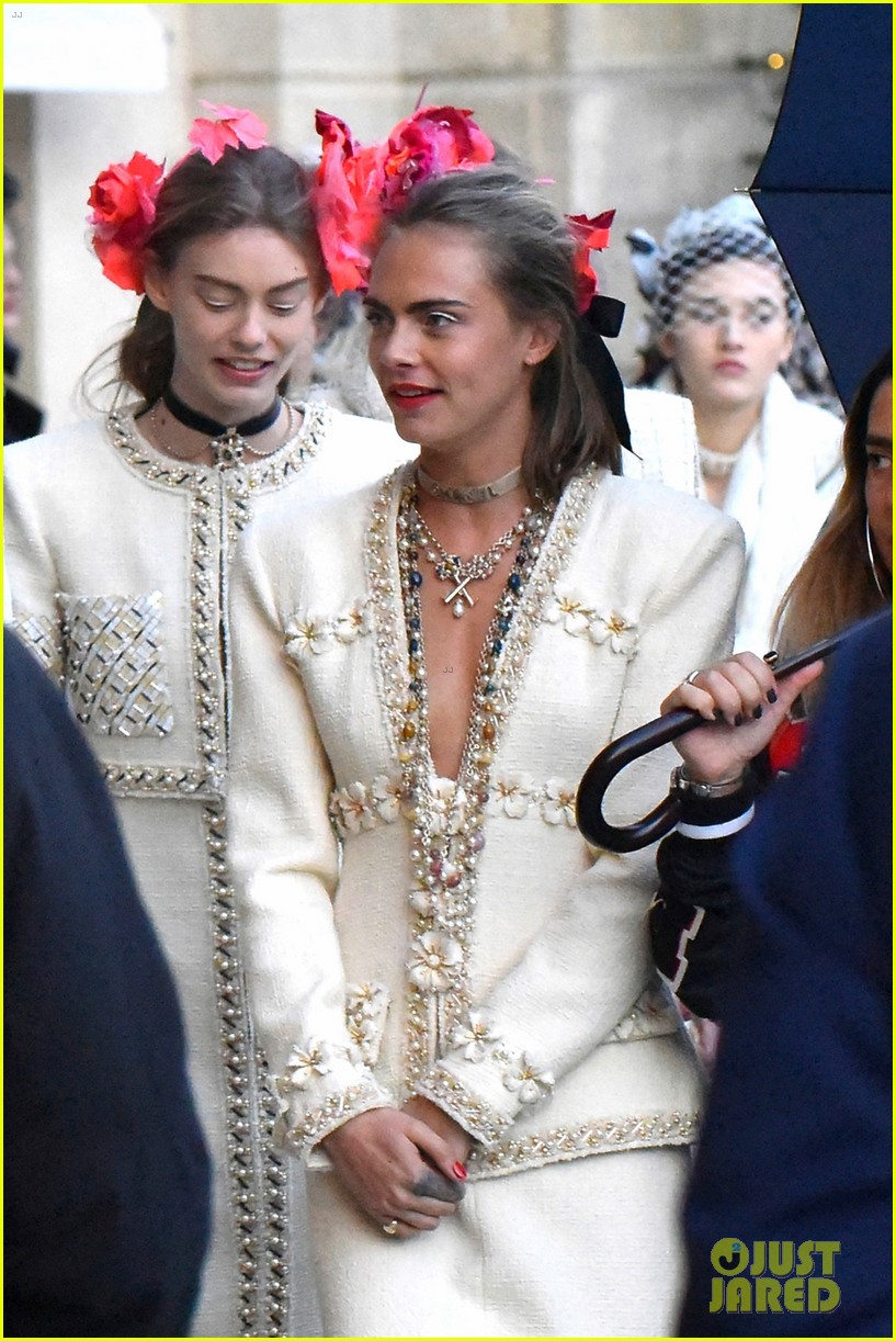 Cara Delevingne Returns to 'Chanel' Runway With LilyRose Depp & Sofia(01)