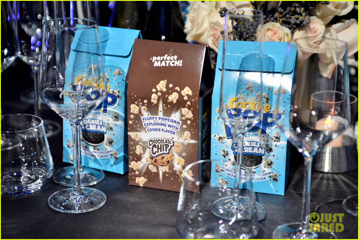 Celebs Dig Into Desserts at the Critics' Choice Awards Photo 3826221