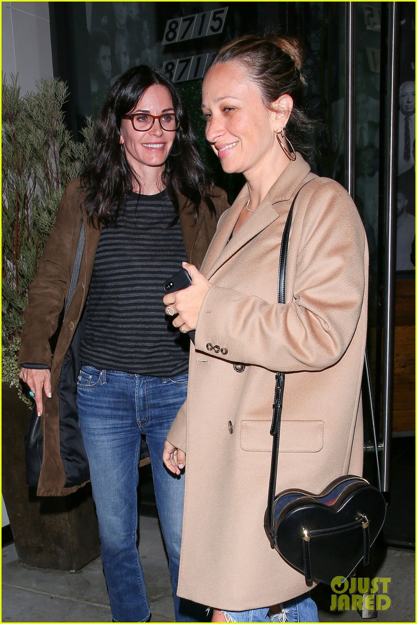 courteney cox grabs dinner with pal jennifer meyer in weho 01