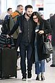 courteney johnny cozy up for flight out of town 11