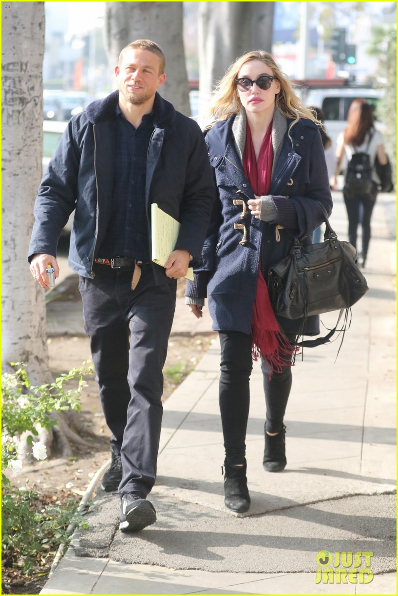 charlie hunnam is all smiles with girlfriend morgana mcnelis 03