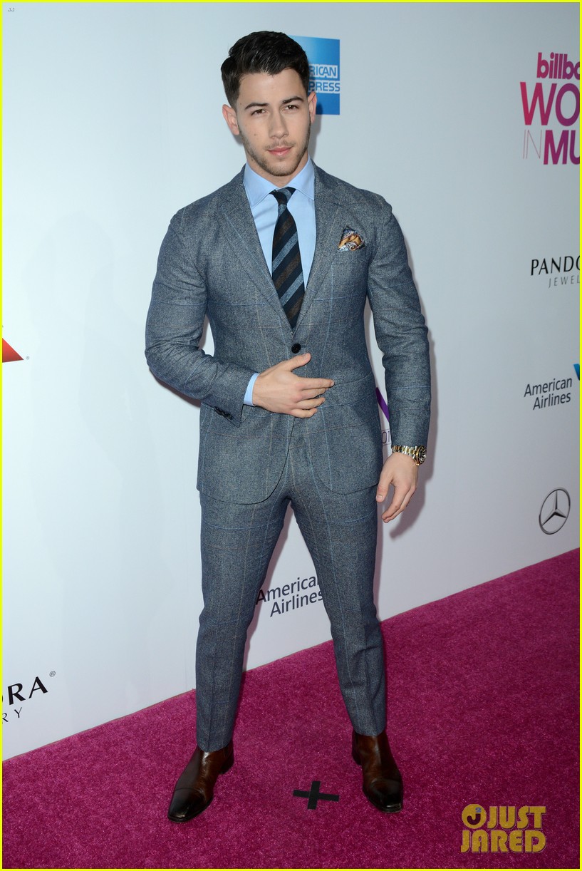 Nick Jonas \u0026 Zayn Malik Suit Up for Billboard Women in Music Luncheon:  Photo 3824973 | Gigi Hadid, Nick Jonas, Zayn Malik Photos | Just Jared:  Entertainment News, image size:817x1222