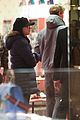 kaley cuoco karl cook shopping beverly hills 05