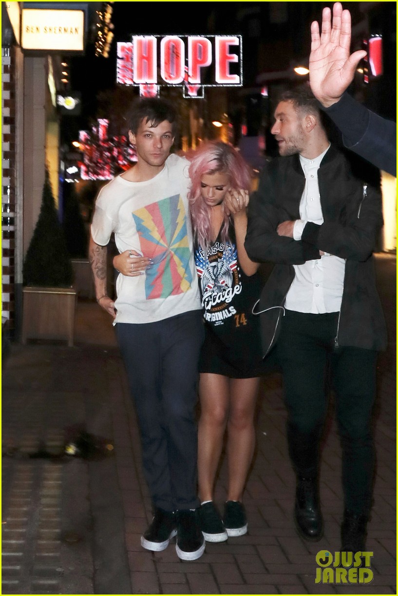 louis tomlinson steps out with sister lottie and liam payne 303825773