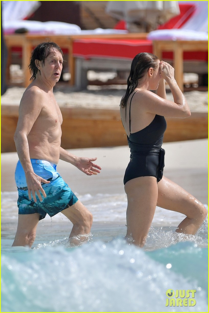 paul mccartney hits beach with daughter stella st barts 163833772