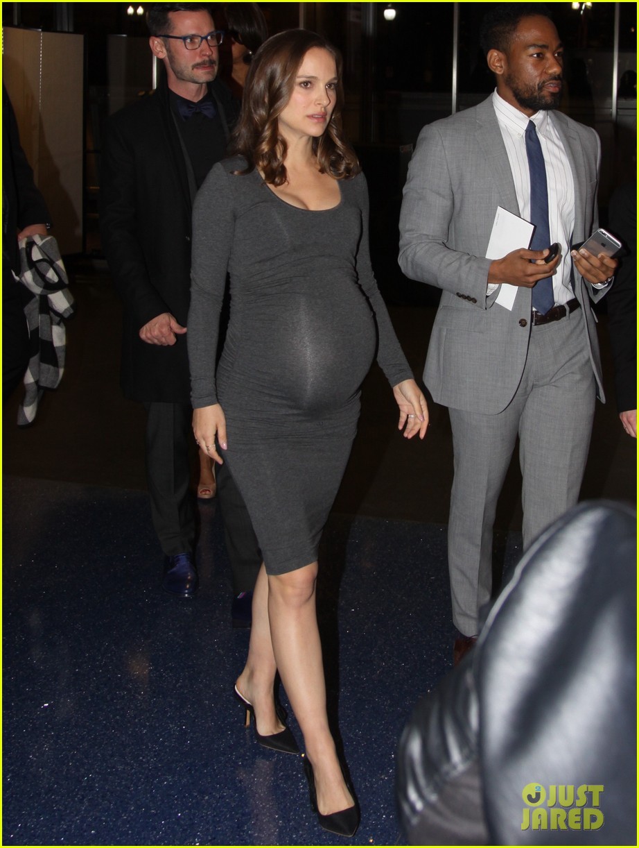 natalie portman shows off major baby bump at jackie premiere in dc 043819306