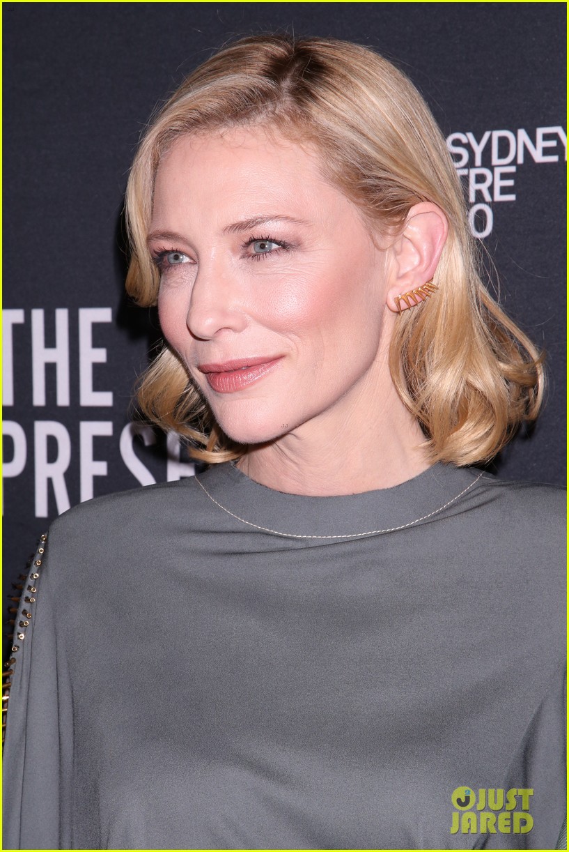 cate blanchett makes broadway debut with the present 03