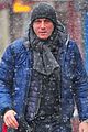 daniel craig gets caught in the new york city snow storm 01